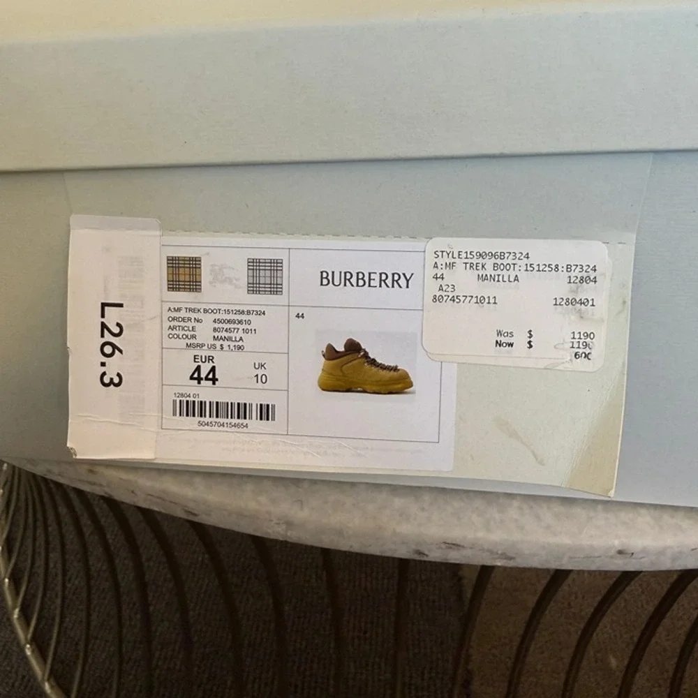 Burberry men trek